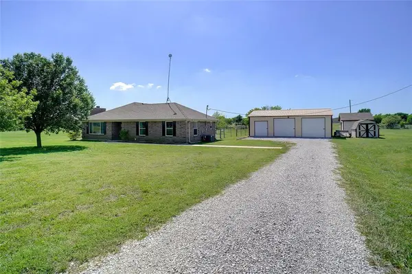 130 Longbranch Drive, Decatur, TX 76234