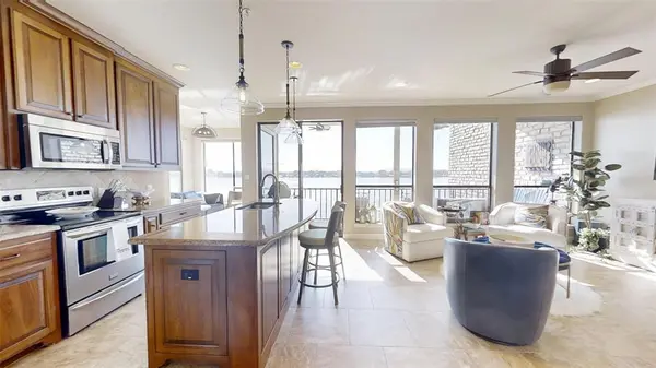 401 E Pearl Street #2204, Granbury, TX 76048