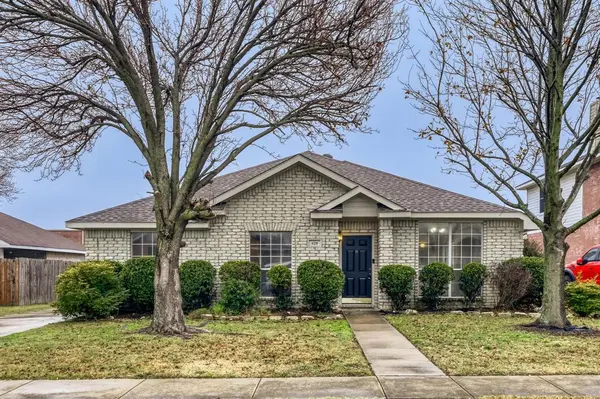 420 Overland Trail,  Cedar Hill,  TX 75104