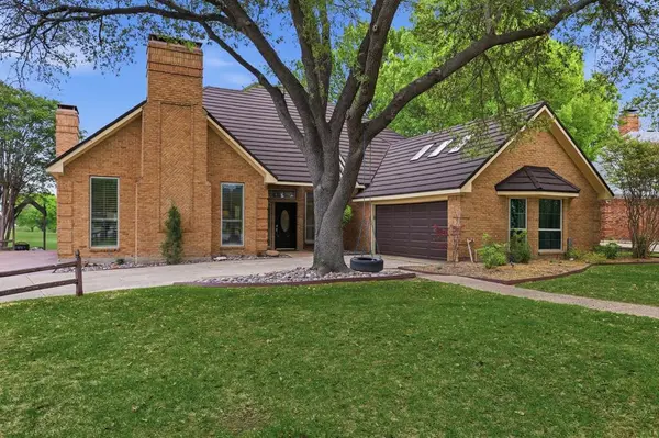 2410 Lone Oak Trail, Garland, TX 75044