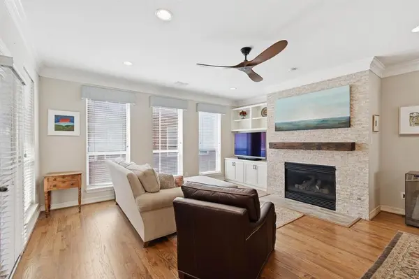 2619 Colby Street #B, Dallas, TX 75204