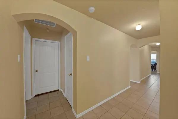 2916 Balleywood Drive, Seagoville, TX 75159