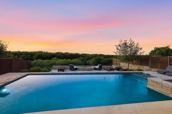 912 Hartford Court, Roanoke, TX 76262