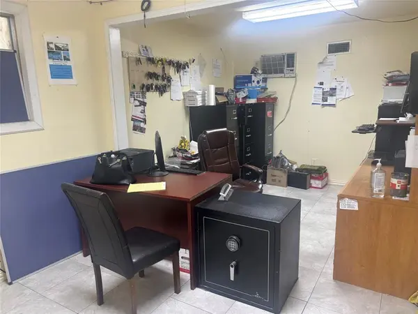 11298 Luna Road, Dallas, TX 75229