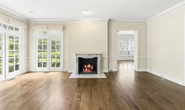 3000 Shadow Drive W, Arlington, TX 76006