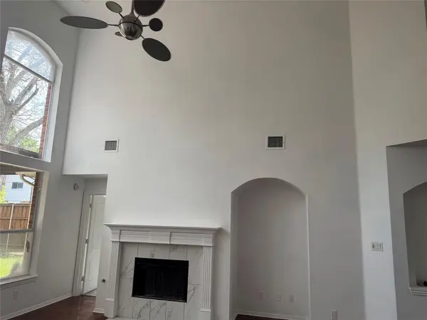 2105 Woodview Drive, Flower Mound, TX 75028