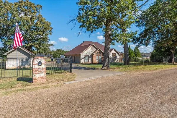 180 Surls Drive, Mabank, TX 75156