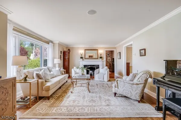 12 Hilltop Ter, Chatham Twp., NJ 07928