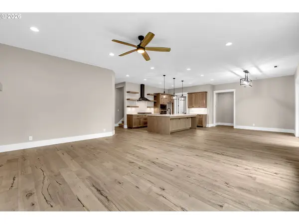 16221 NE 180TH ST, Brush Prairie, WA 98606