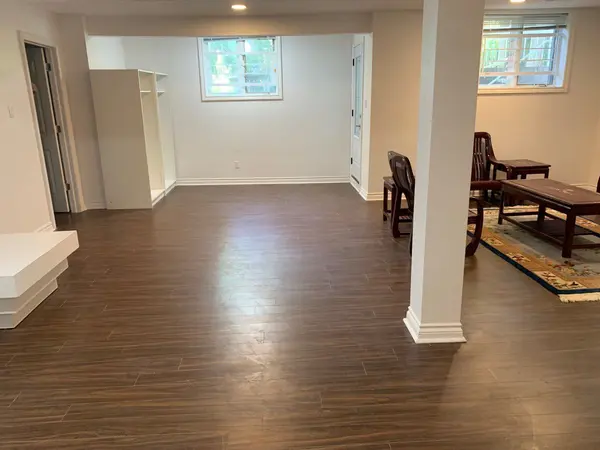 342 Parkview AVE E, Toronto C14, ON M2N 3Z5