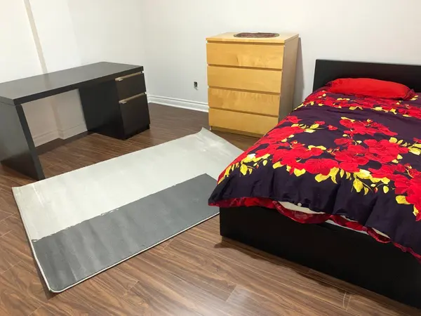 342 Parkview AVE E, Toronto C14, ON M2N 3Z5