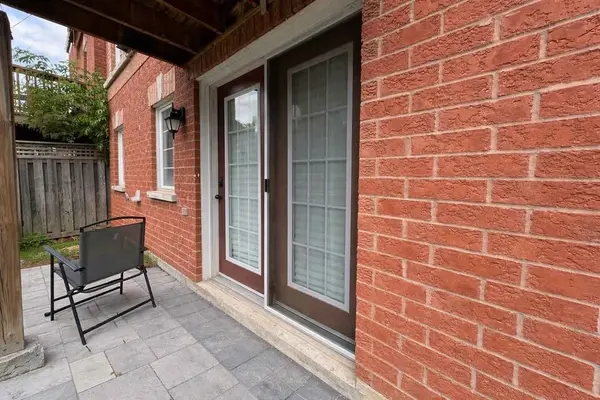 63 Rizal AVE, Markham, ON L6B 0G7