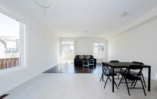 11 Kester CT, East Gwillimbury, ON L9N 0P3