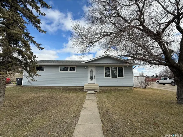 30 West ROAD, Kindersley, SK S0L 1S0