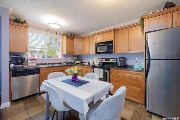 521 18th STREET W #202, Saskatoon, SK S7M 1C8