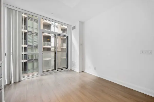 56 Annie Craig DR #302, Toronto W06, ON M8V 0C5