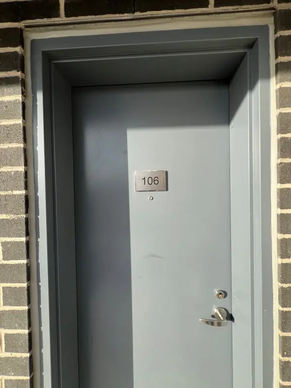 62 Dixfield DR #106, Toronto W08, ON M9C 3W1