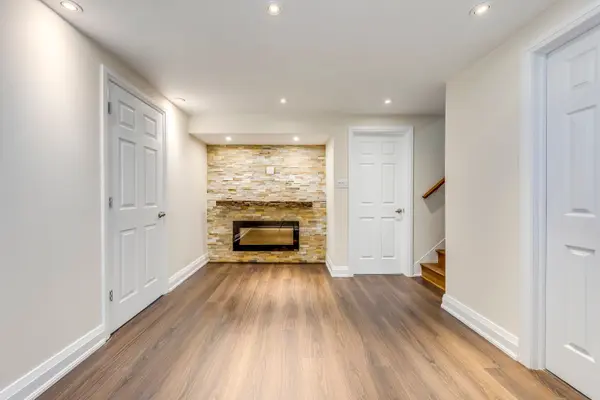 4351 Dublin CRES, Burlington, ON L7L 2S4