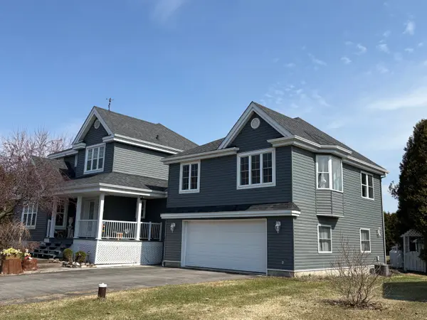 6123 MacBain ST, South Glengarry, ON K0C 1E0