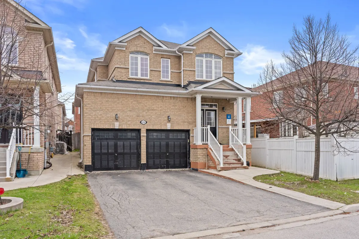 22 Rainbrook Close, Brampton, ON L6R 0K6