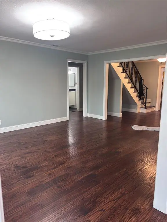 4902 W Mockingbird Lane, Dallas, TX 75209