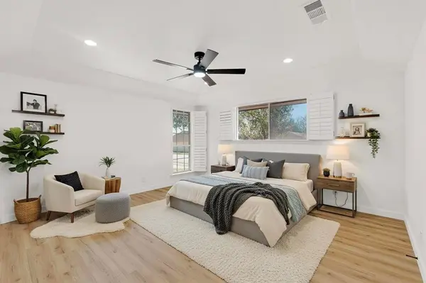 1100 Mount Vernon Street, Ennis, TX 75119