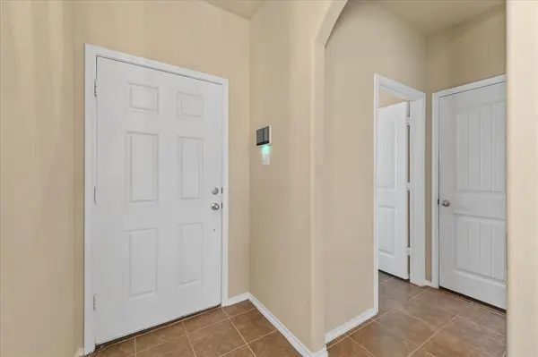 8741 Sierra Trail, Cross Roads, TX 76227