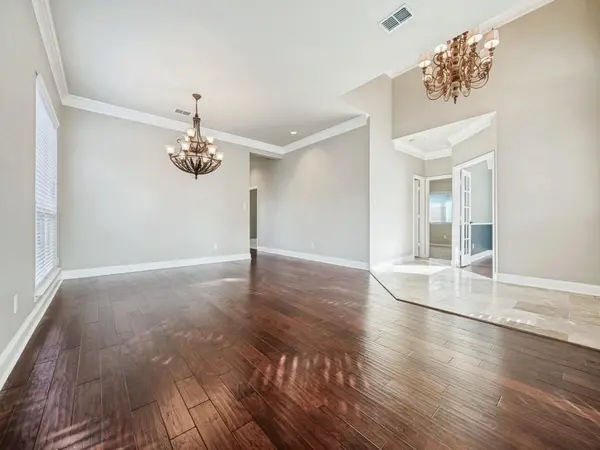 8605 Wellington Point Drive, Irving, TX 75063