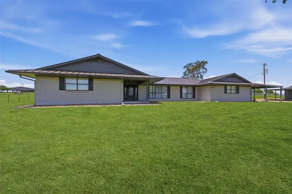 1861 Roland Road, Whitesboro, TX 76273