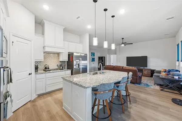 129 Fireberry Drive, Glenn Heights, TX 75154