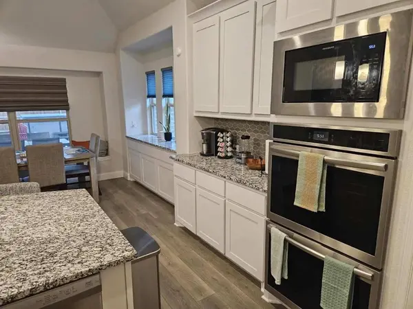 129 Fireberry Drive, Glenn Heights, TX 75154