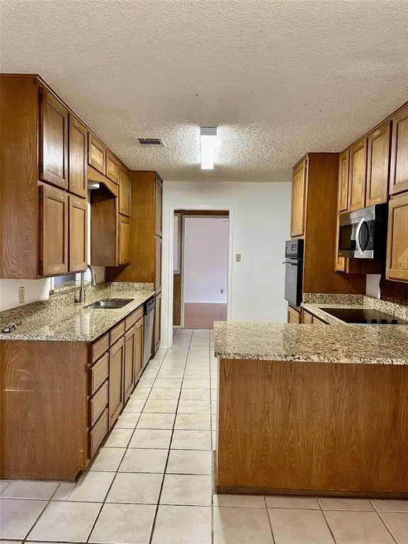 308 Dove Creek Trail, Southlake, TX 76092