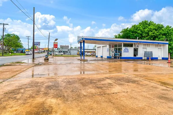 455 N Main St, Paris, TX 75460