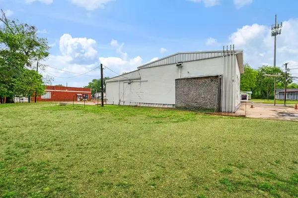 455 N Main St, Paris, TX 75460