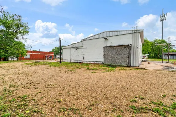 455 N Main St, Paris, TX 75460