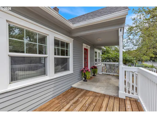 2219 SW 6TH AVE, Camas, WA 98607