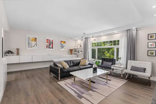 3211 Kilkenny RD SW #Upper Level, Calgary, AB T3E 4R5