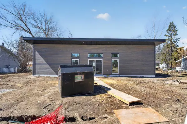 14 7 AVE NE, Three Hills, AB T0M 2N0