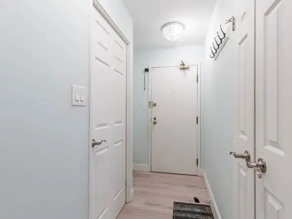 24 Wellesley ST W #513, Toronto C01, ON M4Y 2X6