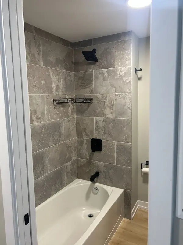 70 King ST E #211, Oshawa, ON L1H 0A2