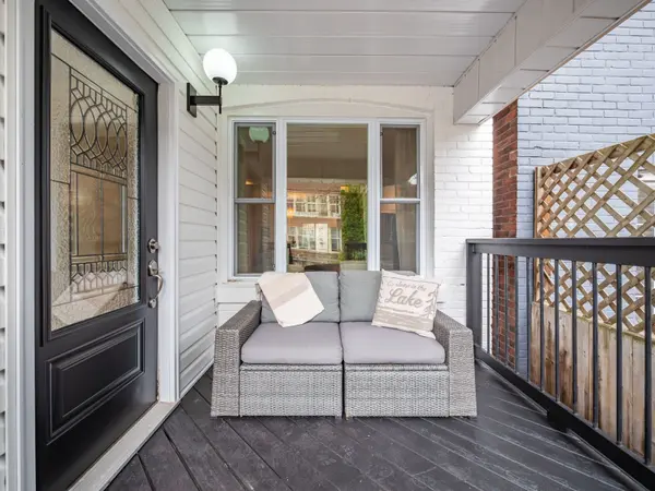 97 Bowmore RD E, Toronto E02, ON M4L 3J1