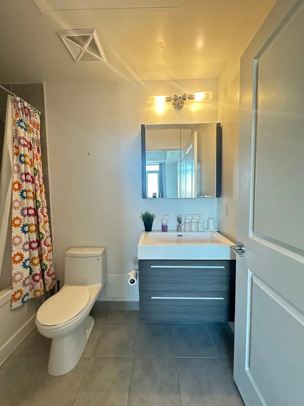 18 Rouge Valley DR W #703, Markham, ON L6G 0H1