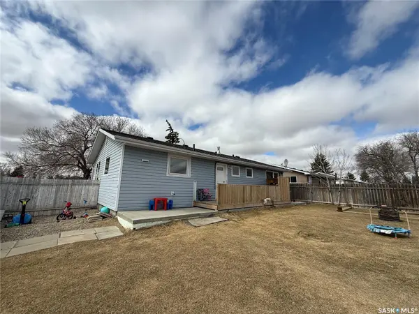 30 West ROAD, Kindersley, SK S0L 1S0