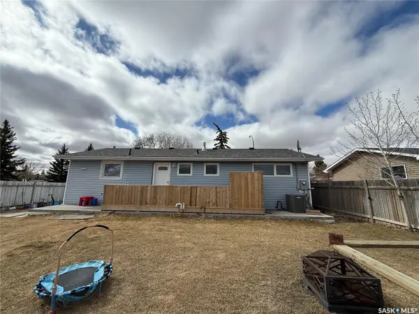30 West ROAD, Kindersley, SK S0L 1S0
