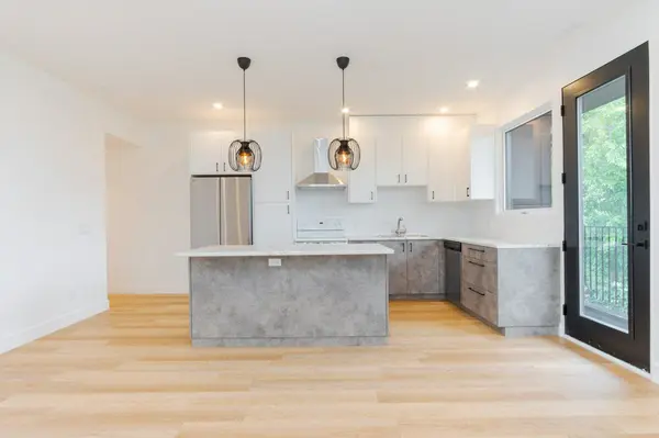 63 Lonborough AVE, Toronto W04, ON M6M 1X2