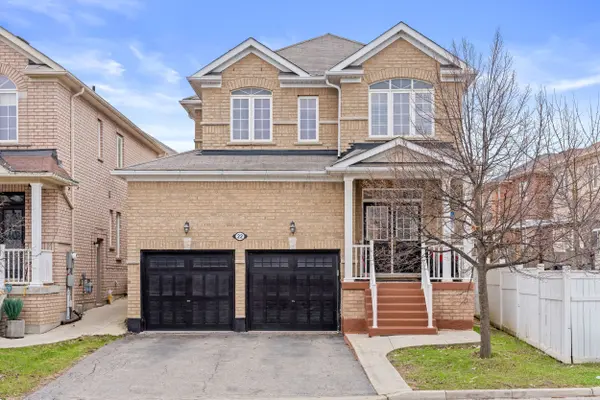 22 Rainbrook Close, Brampton, ON L6R 0K6