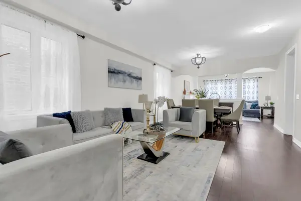 40 Muscovy DR, Brampton, ON L7A 4M4