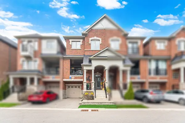 82 Oakmore LN, Brampton, ON L6Y 6H5