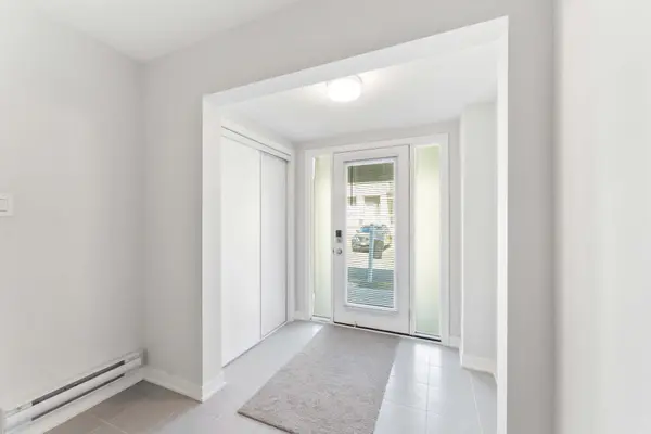 322 OLIVENITE Private, Barrhaven, ON K2J 7J4