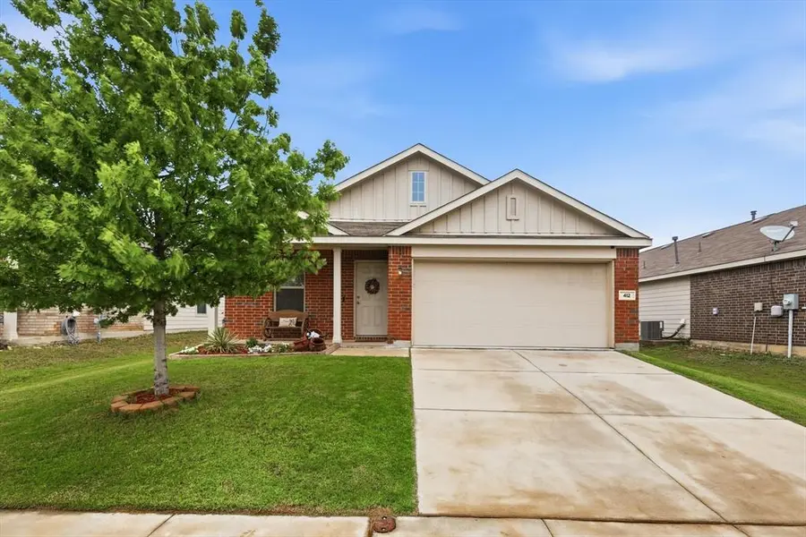412 Falling Star Drive, Fort Worth, TX 76052